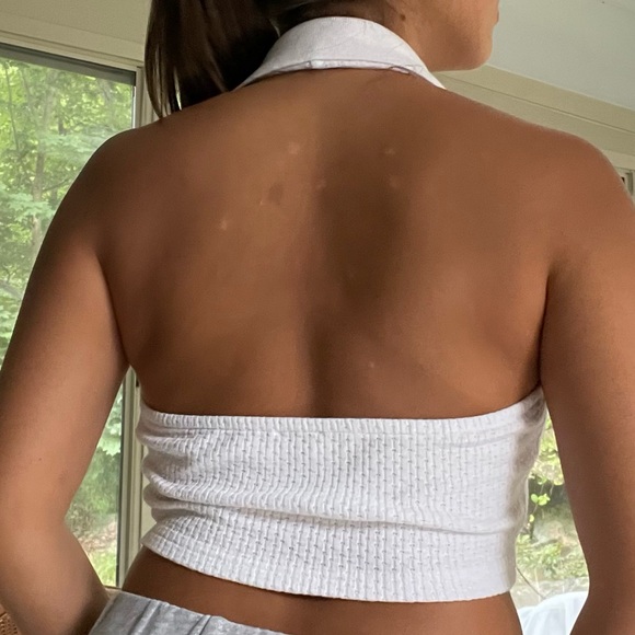 White halter top with collar! Princess Polly, size 4 - Picture 3 of 5